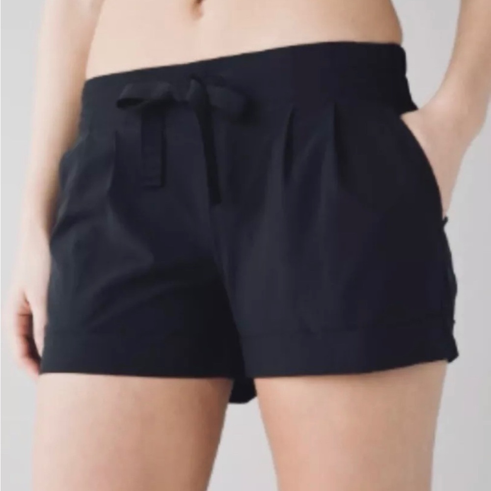 Lululemon Pull On Tie Waist Cuffed Shorts - image 2